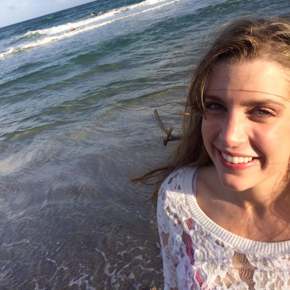 Meet your Posher, Cassondra